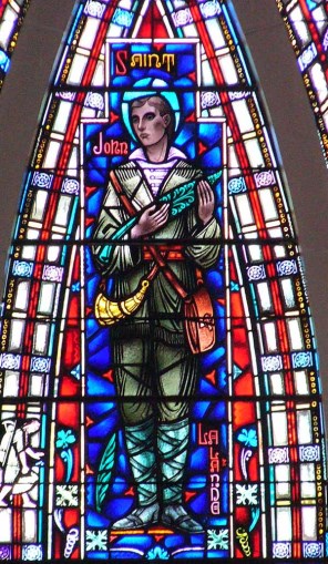 캐나다의 성 요한 드 라랑드_photo by Workman_in the Church of St John in Omaha_Nebraska USA.jpg